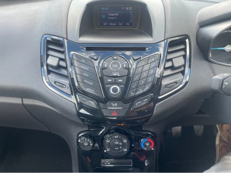 2017 Ford Fiesta - thumbnail 13