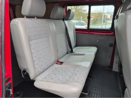 2012 Volkswagen Transporter KOMBI LWB 3000 140 BHP 4MOTION €15,750 thumbnail
