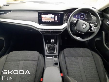 2024 Skoda Octavia - thumbnail 2