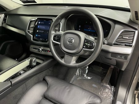 2023 Volvo XC90 - thumbnail 9