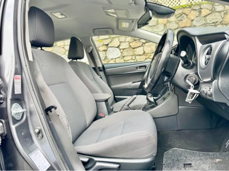 2017 Toyota Corolla 1.4 D-4D LUNA 4DR €12,900 thumbnail