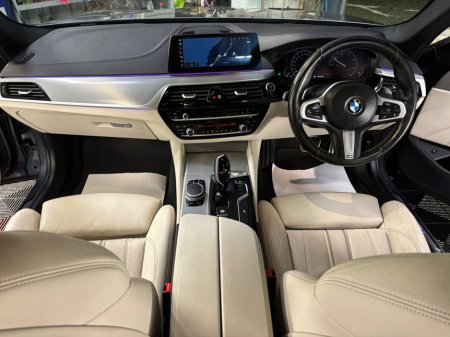 2019 BMW 5 Series - thumbnail 10