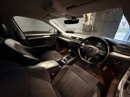 2017 Skoda Superb - thumbnail 7