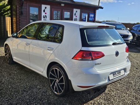 2013 Volkswagen Golf - thumbnail 16