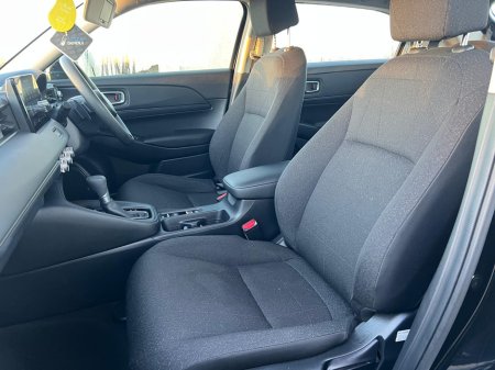 2024 Honda HR-V HR-V 1.5i-MMD e:HEV Elegance €35,950 thumbnail