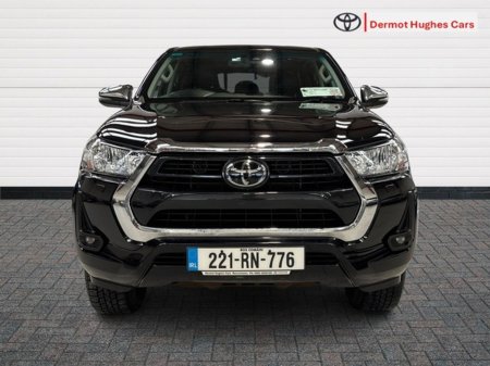 2022 Toyota Hilux 2.4 SR5 DOUBLE CAB 4DR €33,995 thumbnail