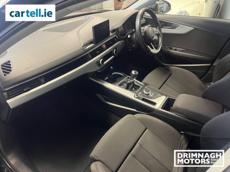 2017 Audi A4 - thumbnail 5