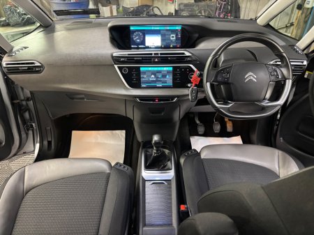 2019 Citroen C4 Picasso BlueHDi 120 S&S Feel Exclusive Exclusive €18,950 thumbnail