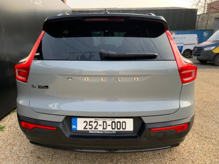 2025 Volvo EX40 - thumbnail 4