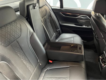 2017 BMW 7 Series - thumbnail 15