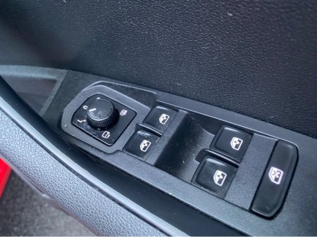 2023 Skoda Karoq SPORT 2.0 TDI 115HP DSG 5 5DR AUTO €33,995 thumbnail