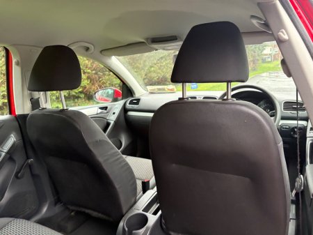 2010 Volkswagen Golf - thumbnail 14