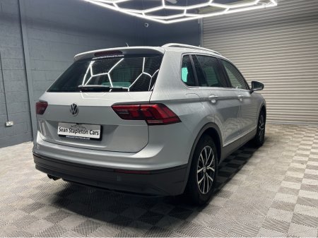 2020 Volkswagen Tiguan CL 2.0 TDI MANUAL 6SPEED FWD 150HP 5DR €24,950 thumbnail
