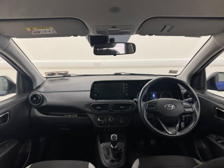 2022 Hyundai i10 i10 Deluxe Plus w.2 Tone Roof €17,950 thumbnail