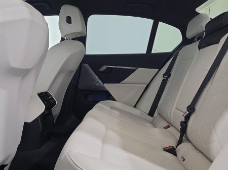 2025 BMW i5 - thumbnail 11