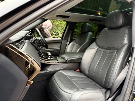 2023 Land Rover Range Rover Sport 3.0 P440E SE €89,950 thumbnail