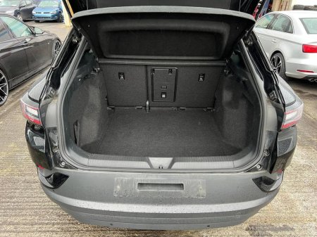 2023 Volkswagen ID.4 PURE LIFE 52KWH // HEATED SEATS // APPLE CARPLAY/ANDROID AUTO // DIGITAL CLUSTER €22,900 thumbnail