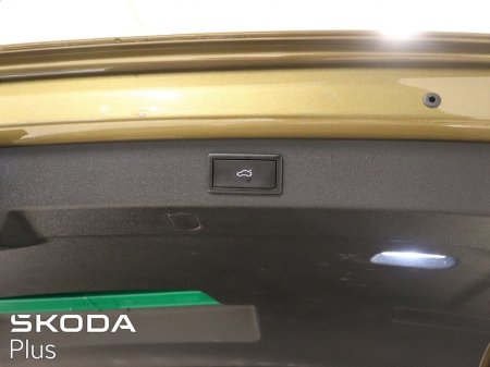 2024 Skoda Kodiaq SELECTION 2.0TDI 150HP DSG €53,950 thumbnail