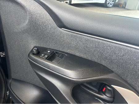 2021 Toyota Yaris - thumbnail 6