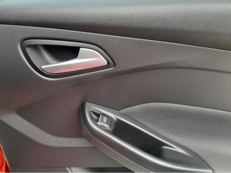 2015 Ford Focus 2014MY EDITION 1.6 95PS 4DR €8,950 thumbnail