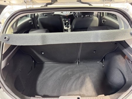 2013 Ford Fiesta - thumbnail 20