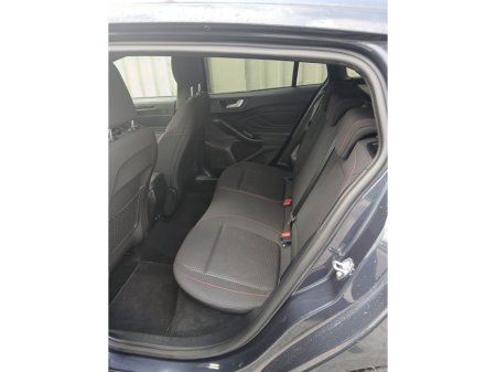 2021 Ford Focus - thumbnail 12