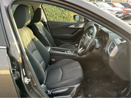 2019 Mazda Mazda3 EXECUTIVE SE 1.5 PETROL //HEATED SEATS//CARPLAY// €12,950 thumbnail