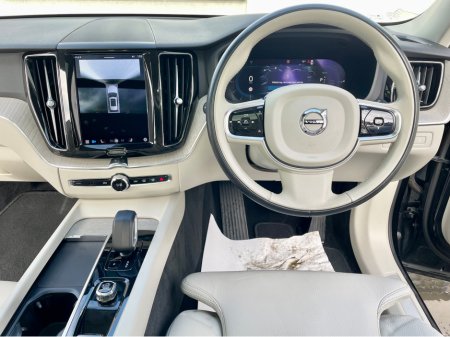 2023 Volvo XC60 T6 RECHARGE PHEV PLUS DARK AWD AUTO 5DR €39,995 thumbnail