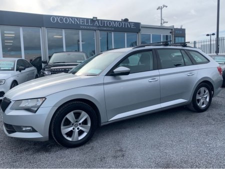 2017 Skoda Superb  €14,999