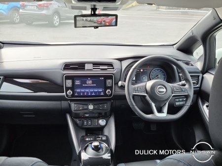 2025 Nissan Leaf - thumbnail 11