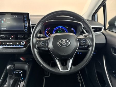 2022 Toyota Corolla HYBRID LUNA SALOON €26,950 thumbnail