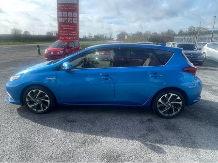 2016 Toyota Auris - thumbnail 4