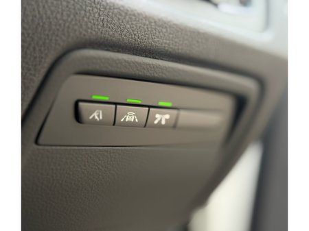 2018 BMW 3 Series - thumbnail 11