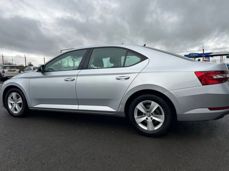 2019 Skoda Superb Manual 5 door hatchback 2.0l diesel engine €8,750 thumbnail