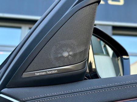 2023 BMW 5 Series - thumbnail 18