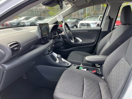 2024 Toyota Yaris - thumbnail 6