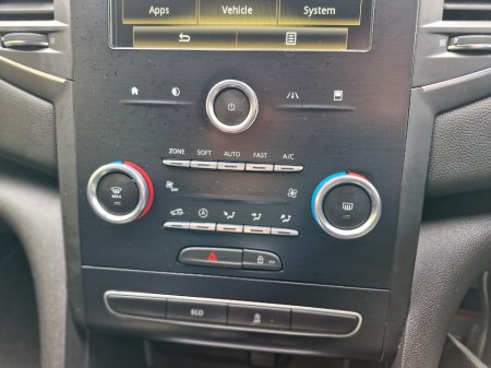 2019 Renault Megane - thumbnail 19