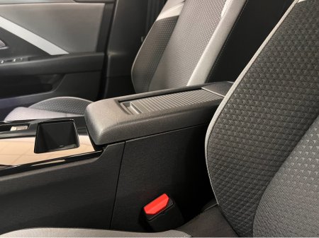 2024 Opel Astra *Only 2000Kms* Auto Diesel New Condition Nice Spec Apple Car Play Huge MPG One Owner www.bolands.ie Est.1955 €27,950 thumbnail