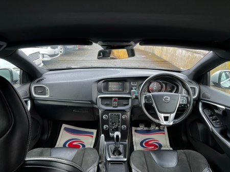 2017 Volvo V40 - thumbnail 10