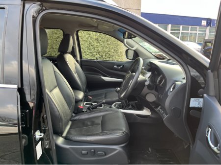 2018 Nissan Navara 2.3 DCI TEKNA D/C MANUAL //NO VAT//HIGH SPEC//FULL LEATHER HEATED SEATS//KEYLESS ENTRY//360 PARKING CAMERAS//SAT NAV// €21,950 thumbnail