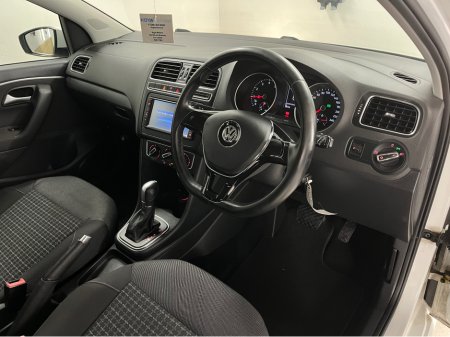 2014 Volkswagen Polo - thumbnail 33