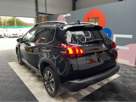 2017 Peugeot 2008 - thumbnail 2