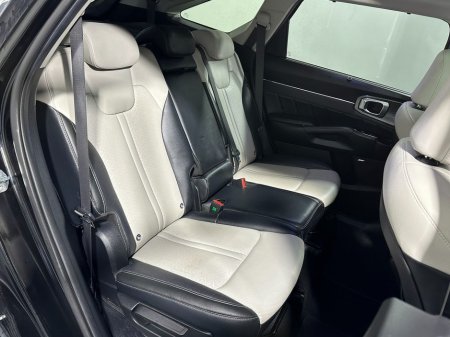 2022 Kia Sorento - thumbnail 16