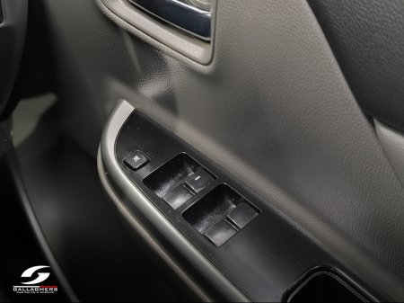 2018 Mitsubishi L200 (182) WARRIOR 2.4 DI-D 4WD €19,508 thumbnail