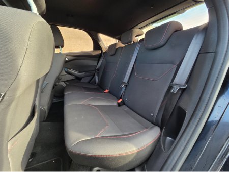 2017 Ford Focus Ford Focus 1.5 TDCi 120PS ST-Line Powershift €10,950 thumbnail