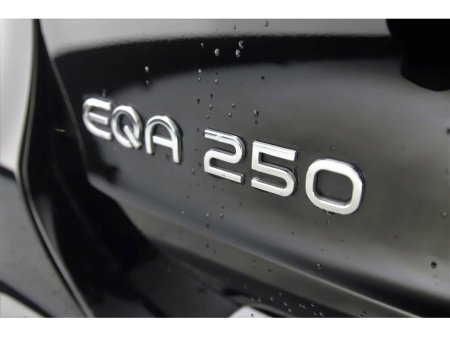 2022 Mercedes-Benz EQA EQA 250 *LOW MILEAGE*BEIGE LEATHER* €30,690 thumbnail