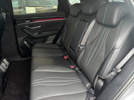 2025 BYD Seal U DM-i Comfort 26.6kWh *125km EV Range* €42,995 thumbnail