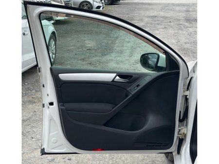 2012 Volkswagen Golf - thumbnail 3