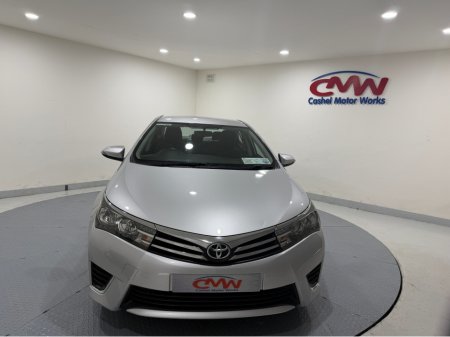 2015 Toyota Corolla - photo 2