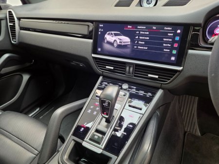 2023 Porsche Cayenne *E-HYBRID 3.0 V6 470BHP*PLATINUM EDITION* €74,950 thumbnail